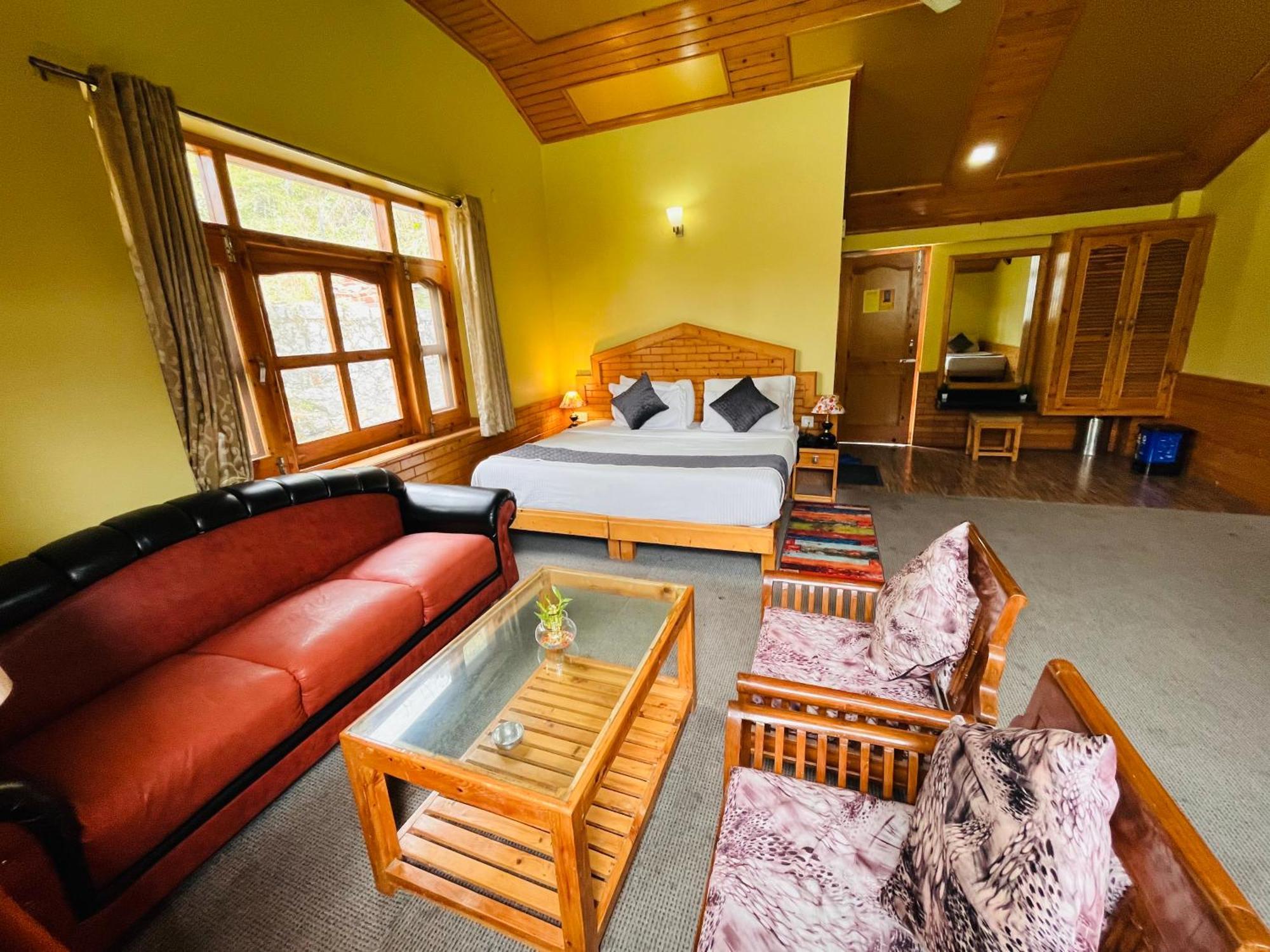 Snow Clad Riverview Hotel & Resort, Manali Bagian luar foto