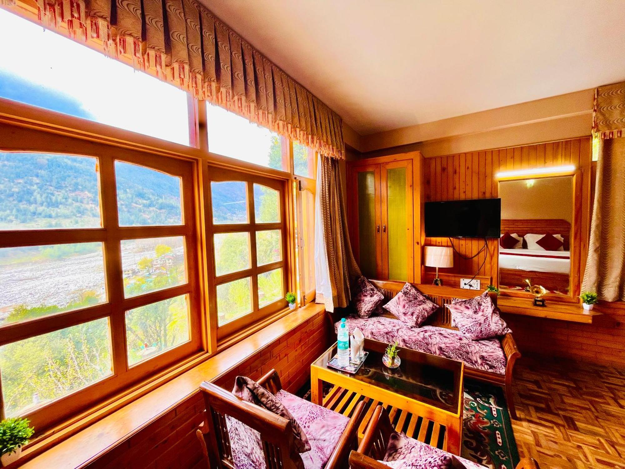Snow Clad Riverview Hotel & Resort, Manali Bagian luar foto
