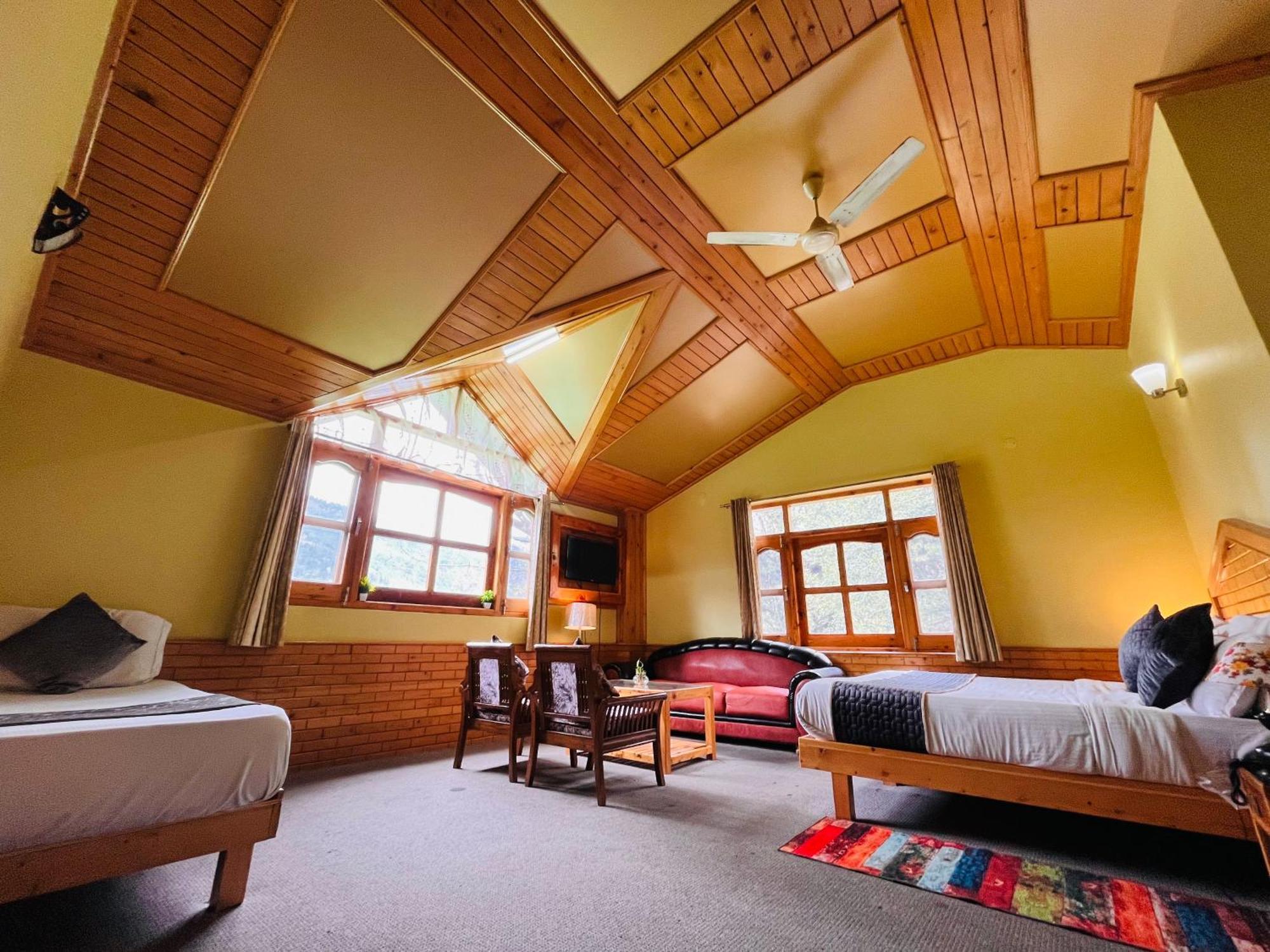 Snow Clad Riverview Hotel & Resort, Manali Bagian luar foto