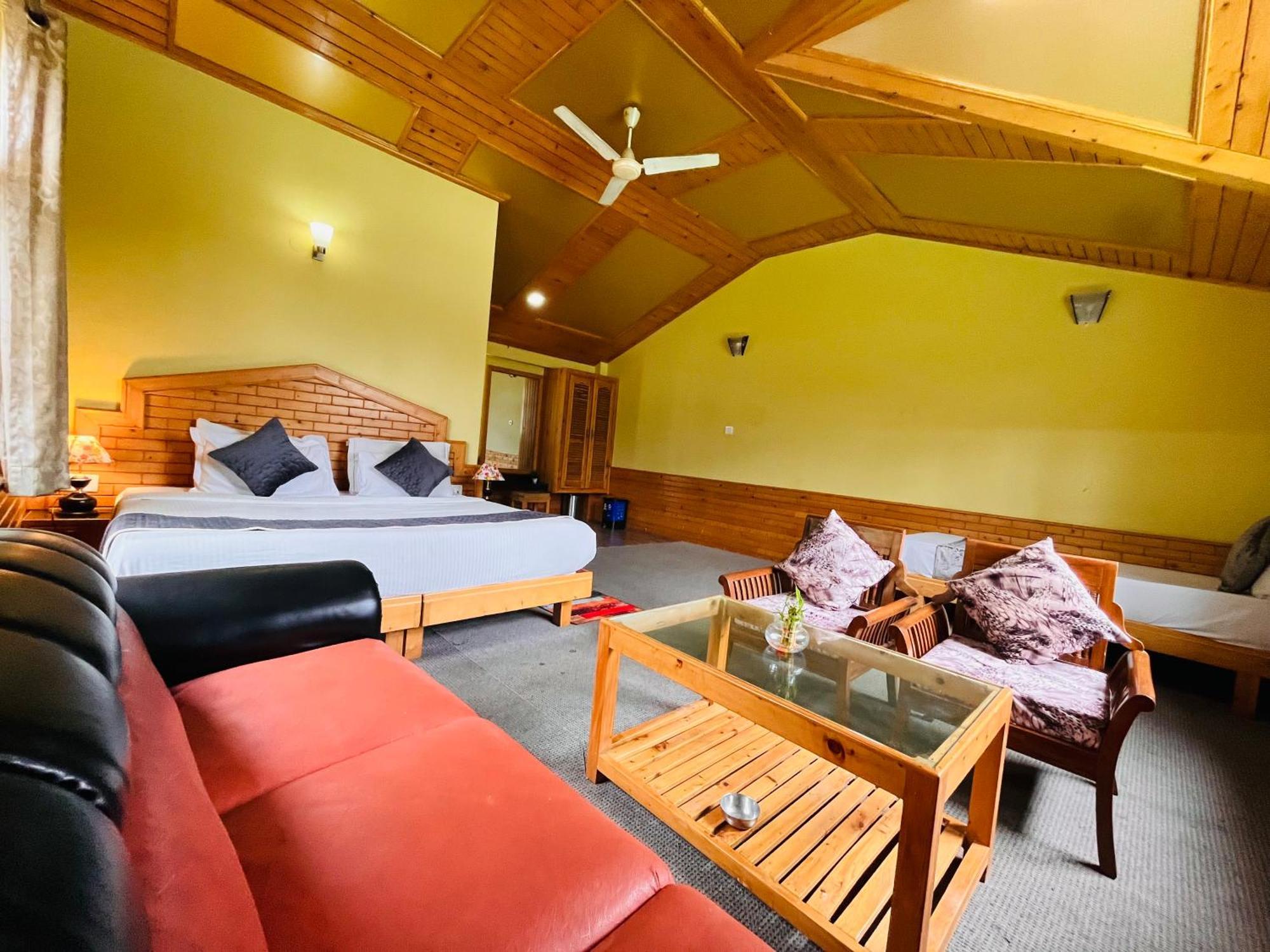 Snow Clad Riverview Hotel & Resort, Manali Bagian luar foto