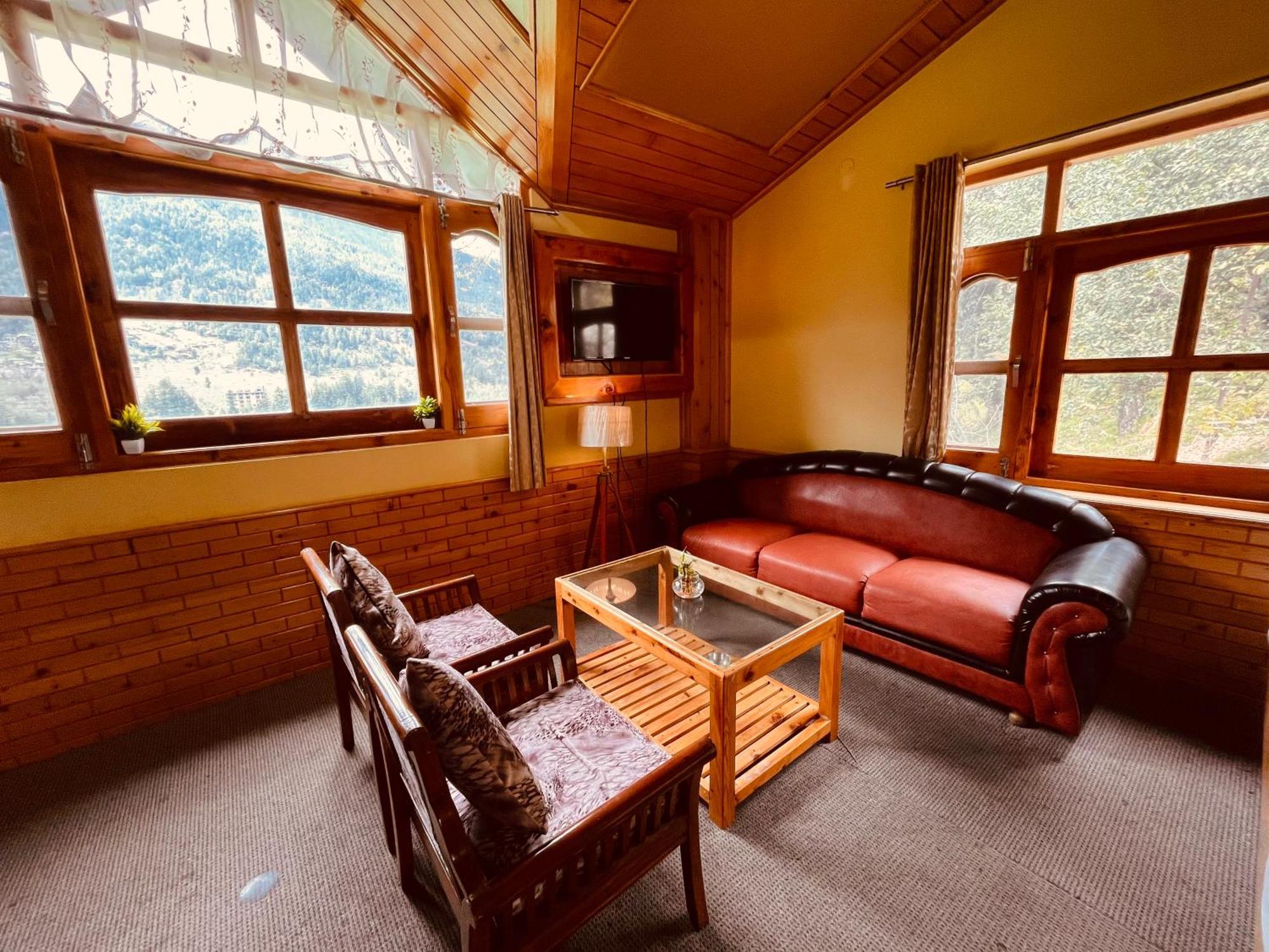 Snow Clad Riverview Hotel & Resort, Manali Bagian luar foto