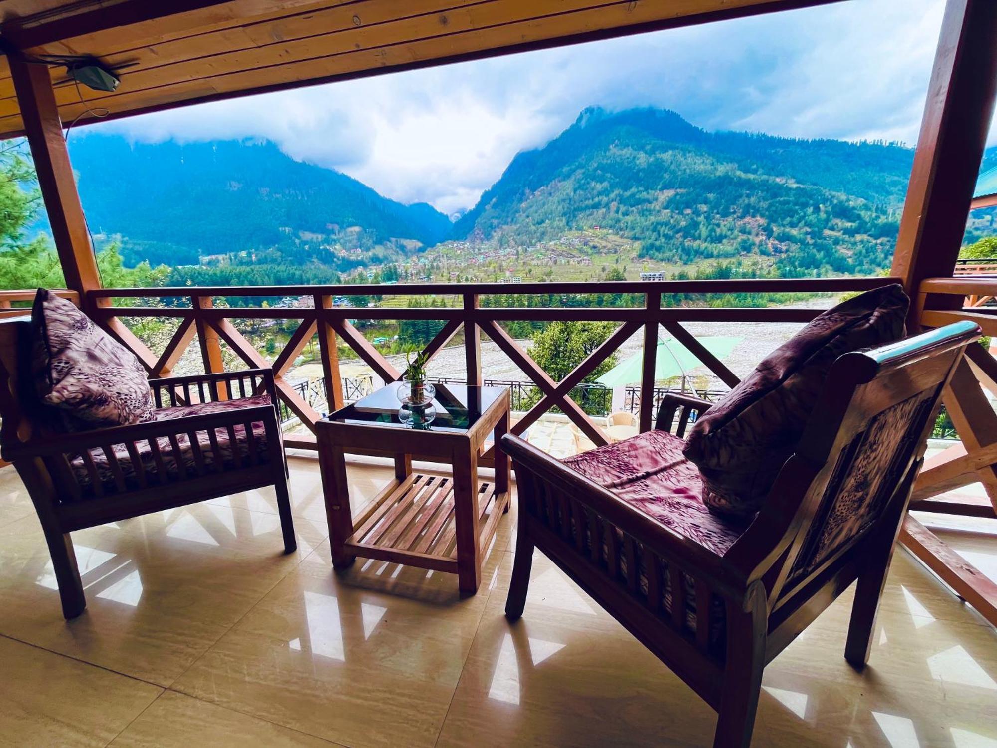 Snow Clad Riverview Hotel & Resort, Manali Bagian luar foto